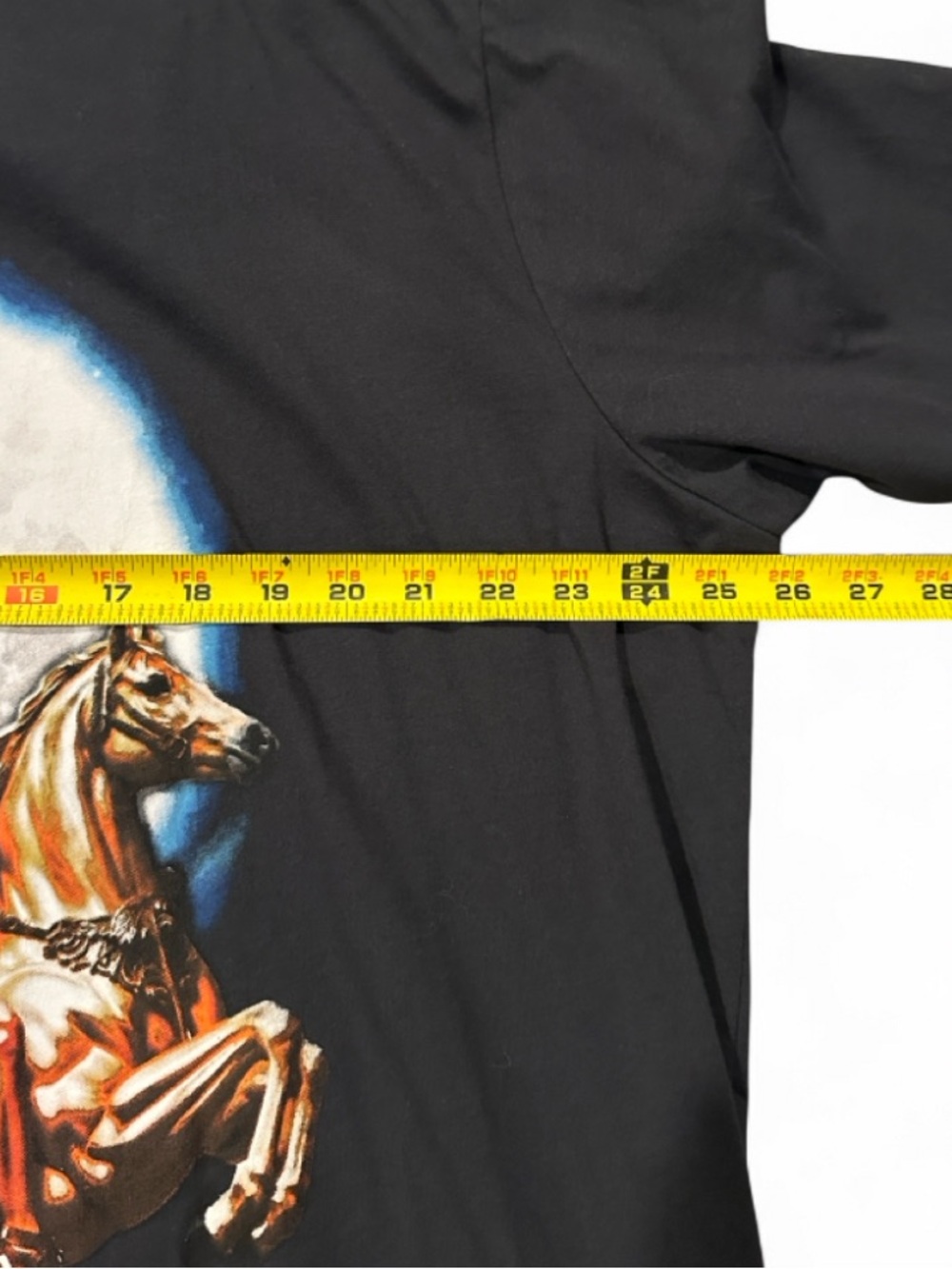 Nike Sportswear Essential Pegasus Soaring Graphic T-shirt Size XL (NWT) - Picture 4 of 5